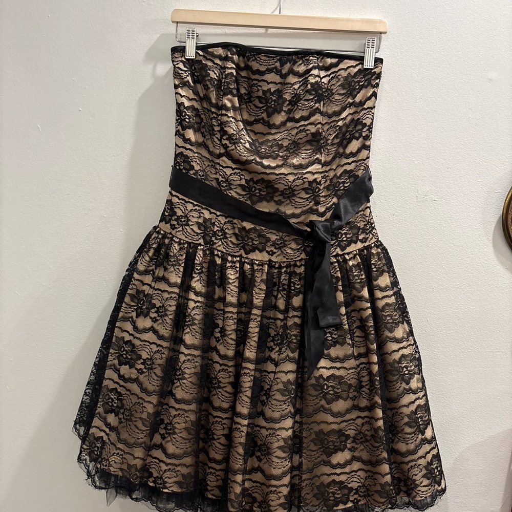 Jessica McClintock Black Abd abuse Lace Dress